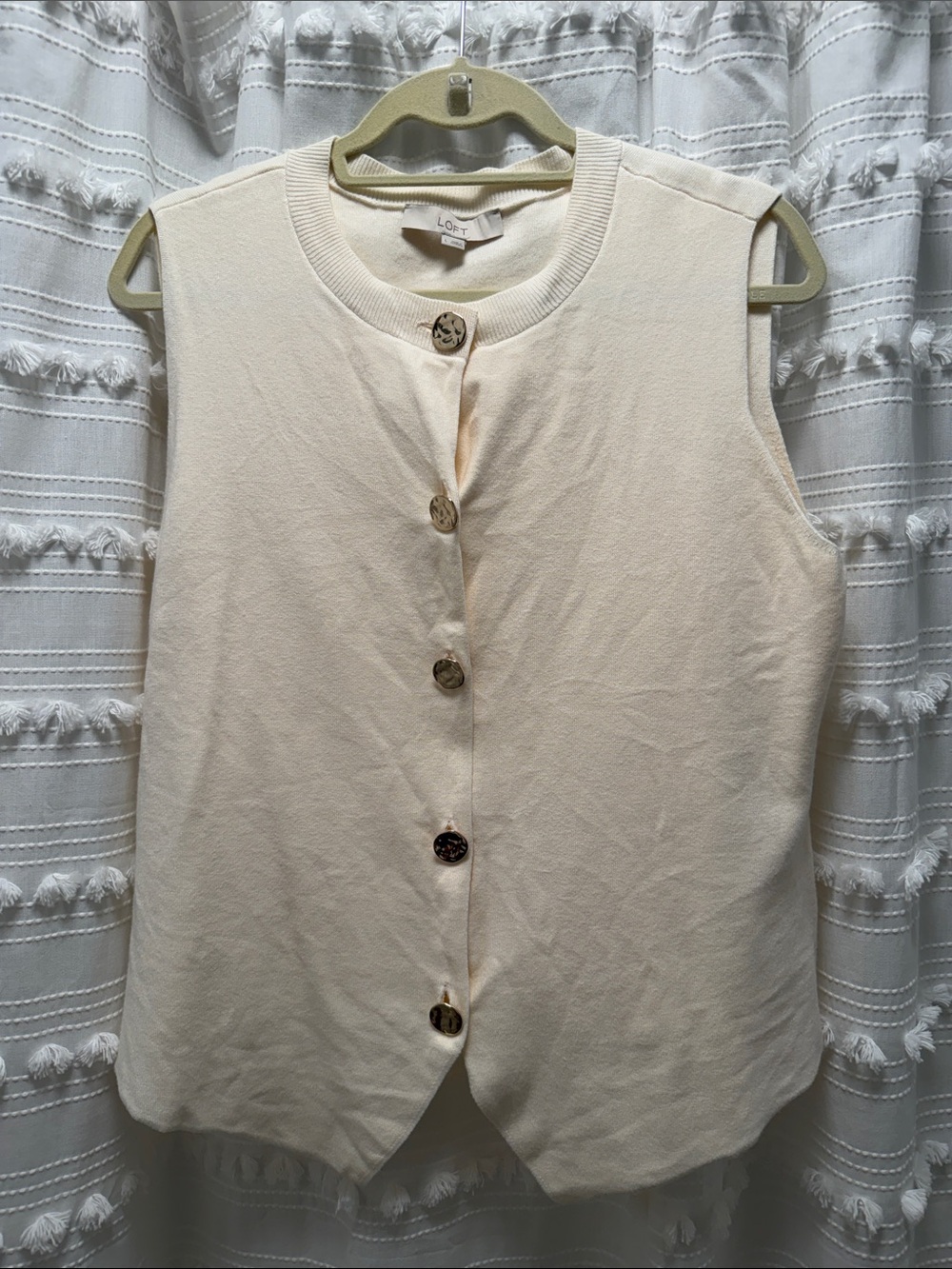 LOFT Cream Sleeveless Button-Front Knit Tank